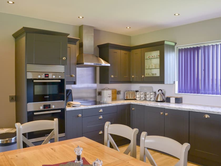 Kitchen/diner | Lucy’s Lodge - Wallrudding Farm Cottages, Doddington, near Lincoln