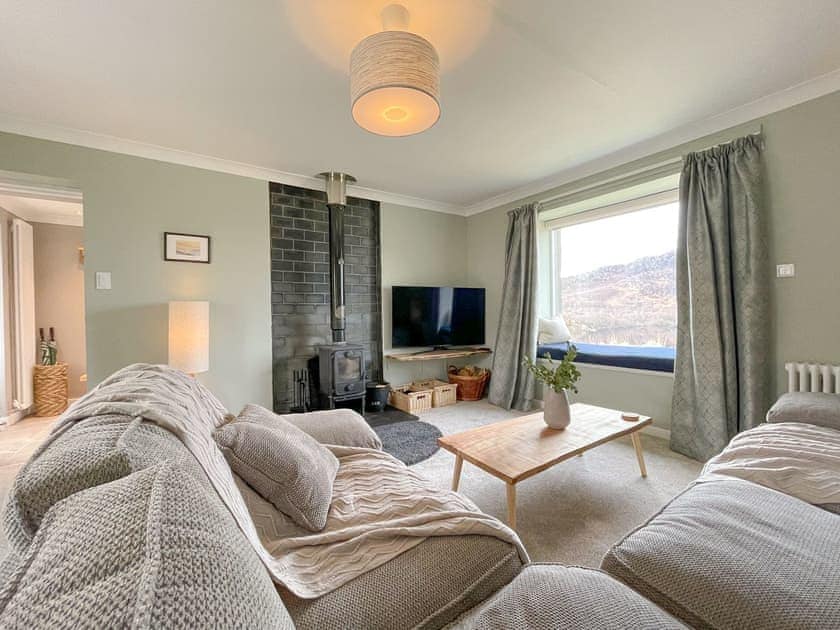 Living room | The Grain Store, Loch Ruthven