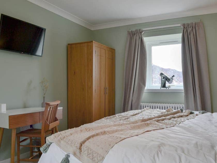 Double bedroom | The Grain Store, Loch Ruthven