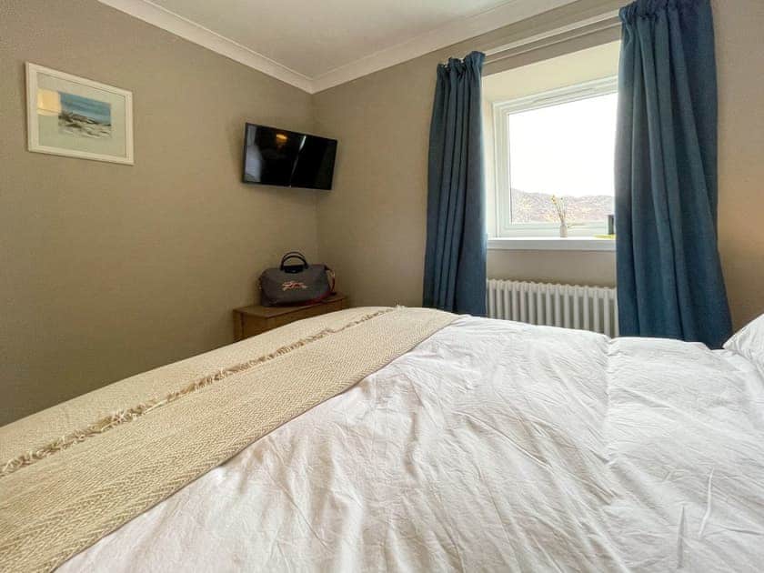 Double bedroom | The Grain Store, Loch Ruthven