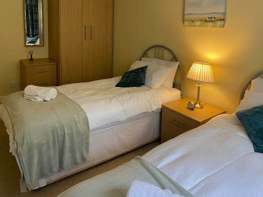 Twin bedroom | High Fellside, Ambleside
