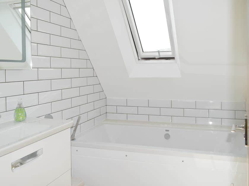 Bathroom | Puxton Lodge, Stodmarsh, near Canterbury