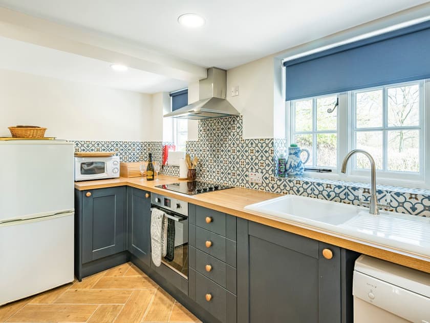 Kitchen/diner | Lion Gate Lodge, Scrivelsby