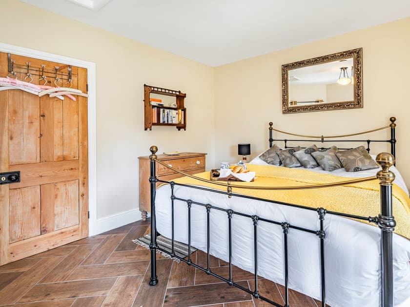 Double bedroom | Lion Gate Lodge, Scrivelsby