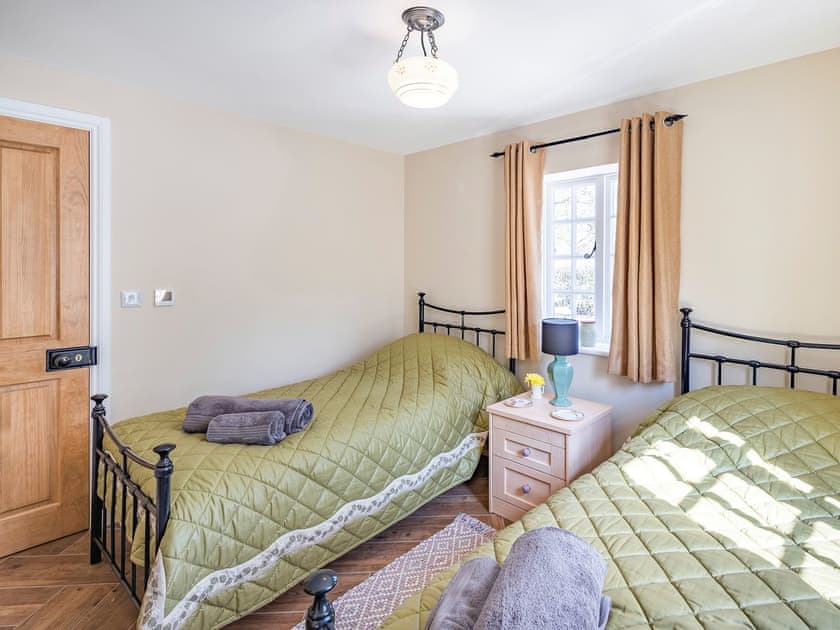Twin bedroom | Lion Gate Lodge, Scrivelsby