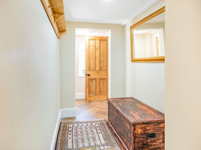 Hallway | Lion Gate Lodge, Scrivelsby