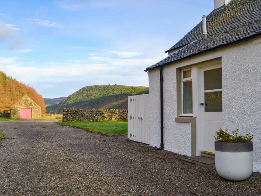 Exterior | Glenmeanich Cottage - Strathconon Cottages, Strathconon, Muir of Ord
