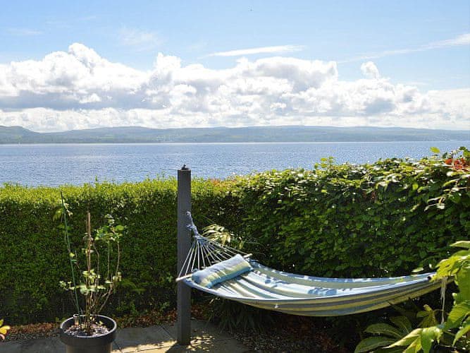 Tigh Na Cladach, Dunoon