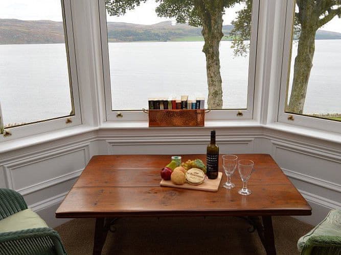 Tighnafaolinn, Tighnabruaich