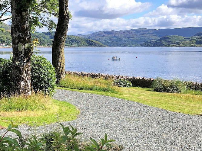 Tighnafaolinn, Tighnabruaich
