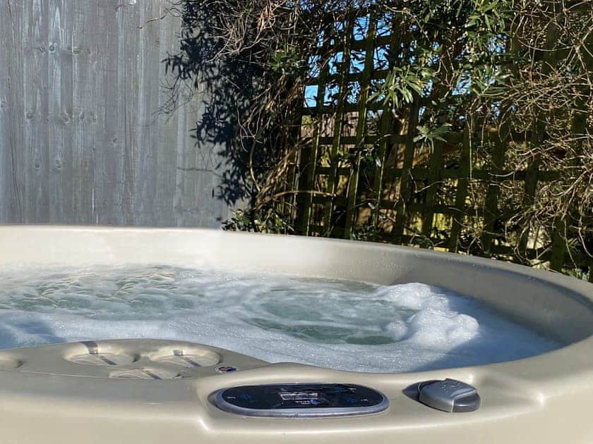 Hot tub | Beachcomber Cottage, Marazion