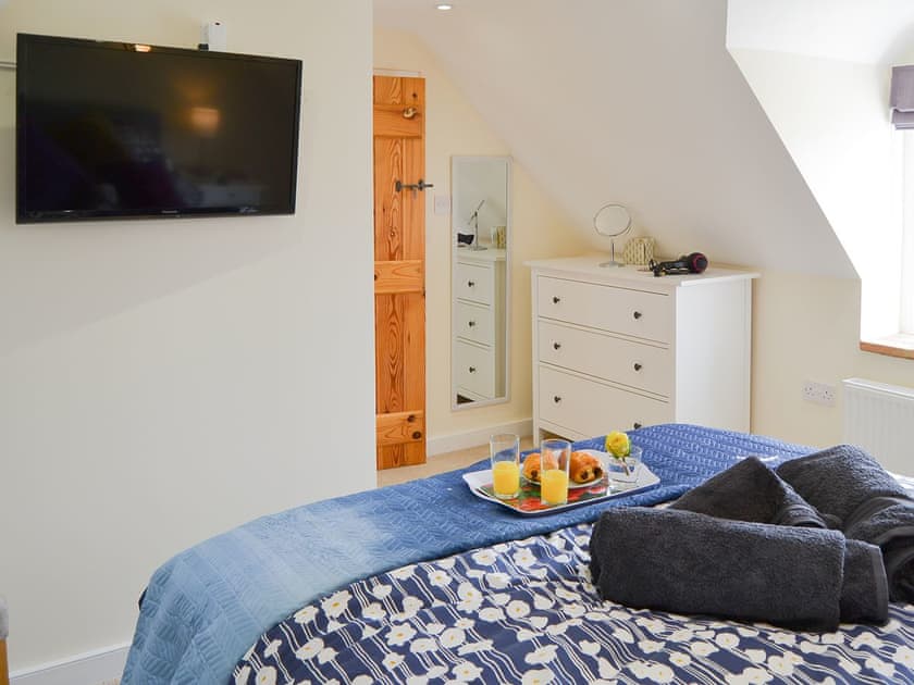 Double bedroom | Stepping Stone Cottage, Bacton, near North Walsham