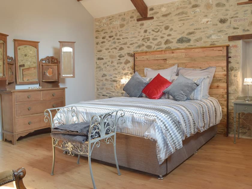 Double bedroom | Tynval, Bronwydd Arms