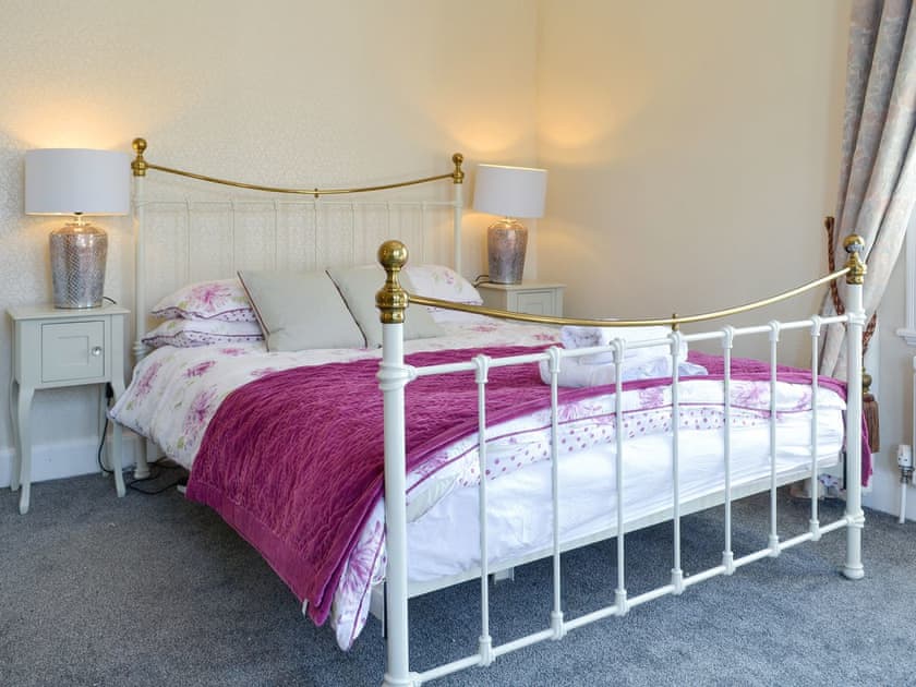 Double bedroom | Cardoness House, Dumfries
