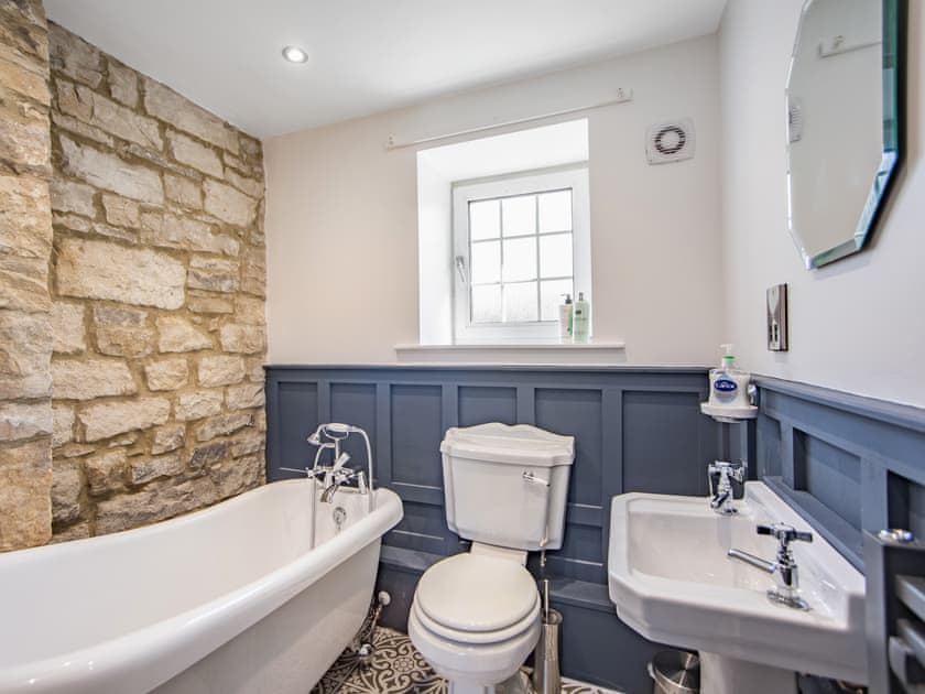 Bathroom | Hillside Cottage, Haltwhistle