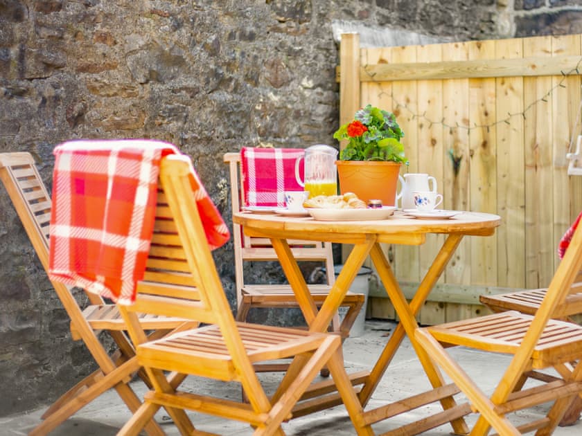 Sitting-out-area | Hillside Cottage, Haltwhistle