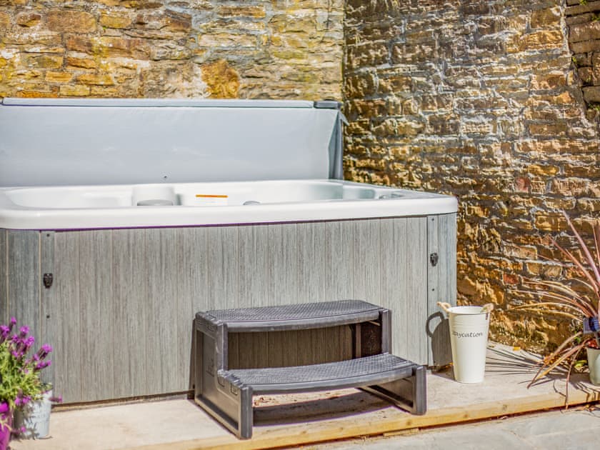 Hot tub | Hillside Cottage, Haltwhistle
