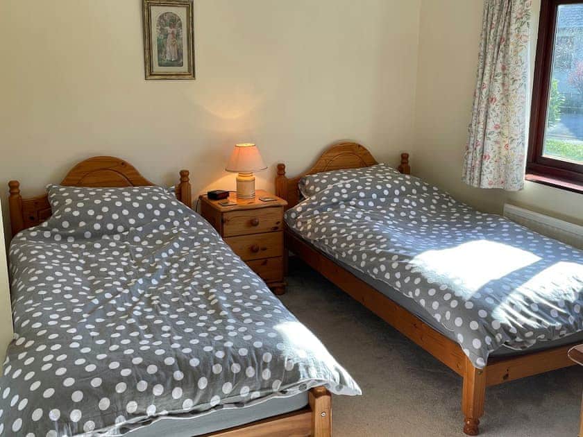 Twin bedroom | Moss Bank, Windermere