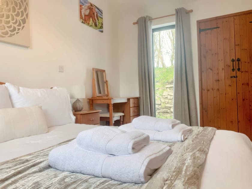 Double bedroom | Delphy - Hallagenna Cottages, St Breward, near Bodmin