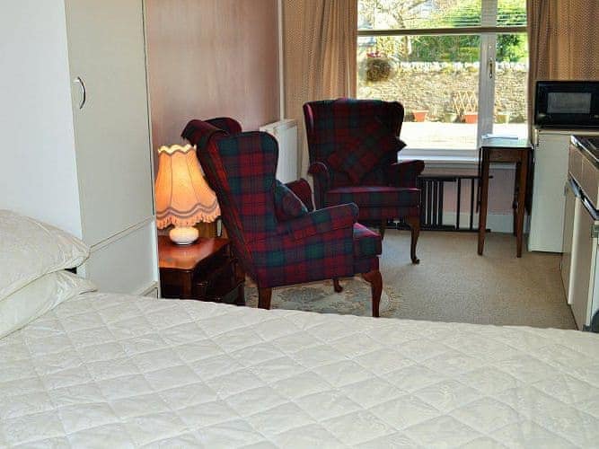 Weatheroak Studio Annexe, Dunoon