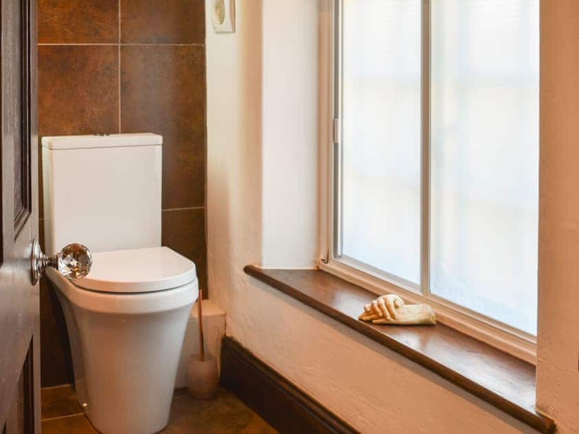 Shower room | Borough Beck Cottage, Helmsley