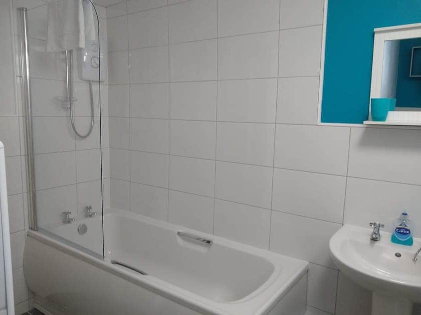 Bathroom | Happy Days, Whitby