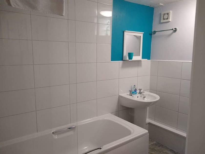 Bathroom | Happy Days, Whitby