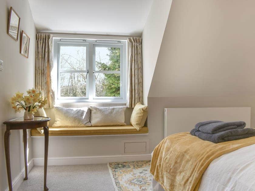 Double bedroom | Old Maltongate Farm Cottage, Thornton Le Dale