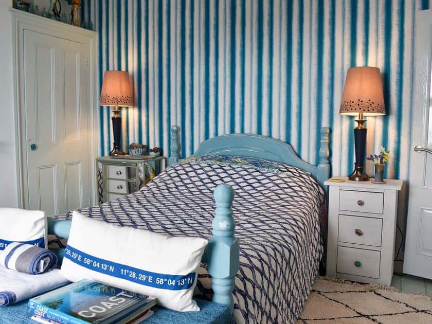 Double bedroom | Fronks House, Harwich