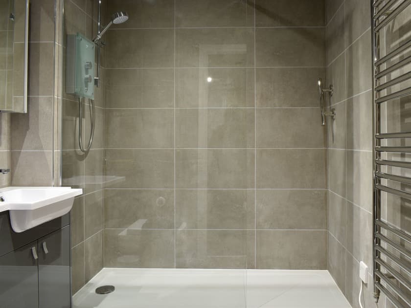 Shower room | Snugg, Whitby