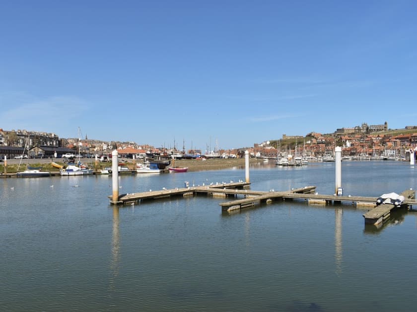 Surrounding area | Snugg, Whitby