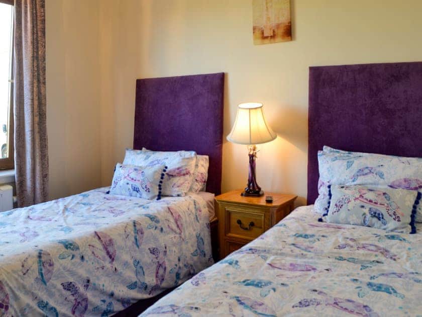 Twin bedroom | Kinvara, Stranraer