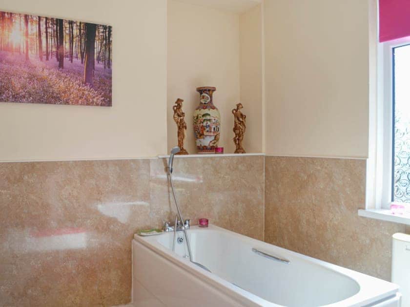 Bathroom | Kinvara, Stranraer