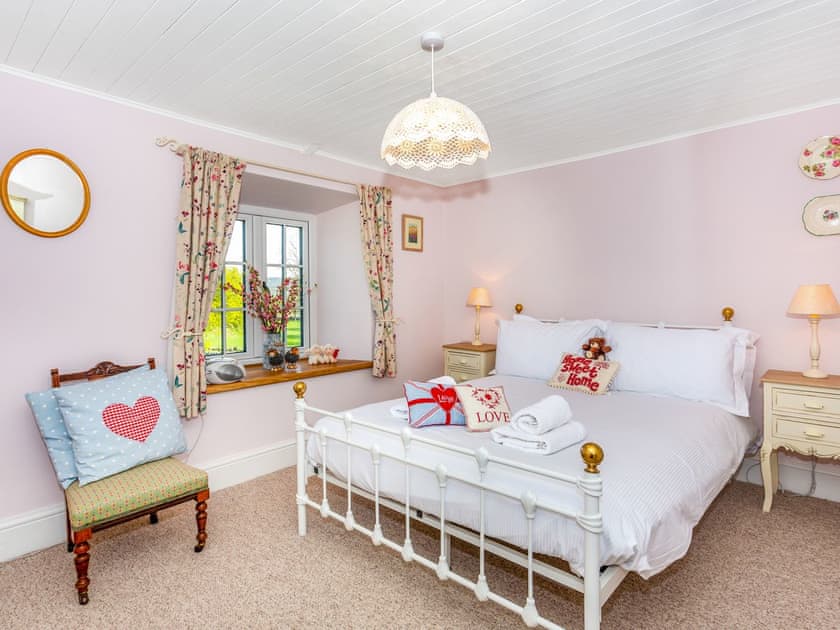 Double bedroom | The Farmhouse - Oak Tree Farm, West Witton, near Leyburn