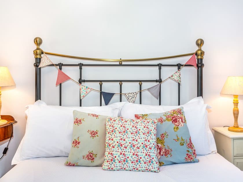 Twin bedroom | The Farmhouse - Oak Tree Farm, West Witton, near Leyburn