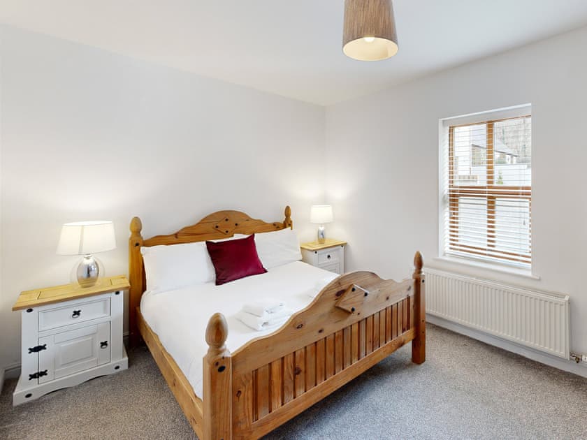 Double bedroom | Ash Cottage - Graiglwyd Springs Holiday Cottages, Penmaenmawr, near Conwy