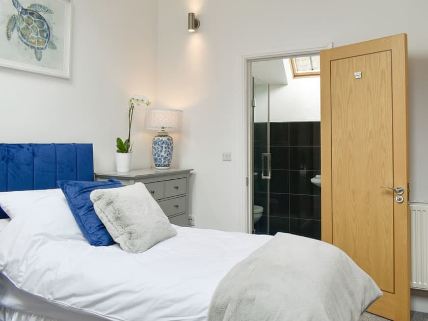 Twin bedroom | Old Parish Hall, Ramsgate
