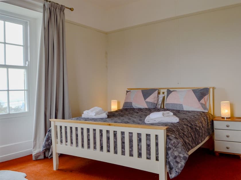 Double bedroom | Llansantffraed House, Hundred House, near Llandrindod Wells