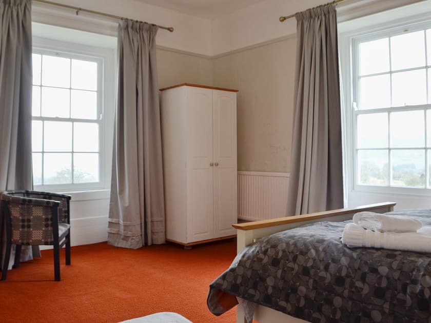 Double bedroom | Llansantffraed House, Hundred House, near Llandrindod Wells