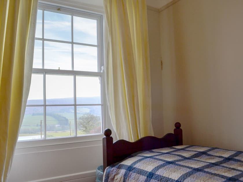 Single bedroom | Llansantffraed House, Hundred House, near Llandrindod Wells