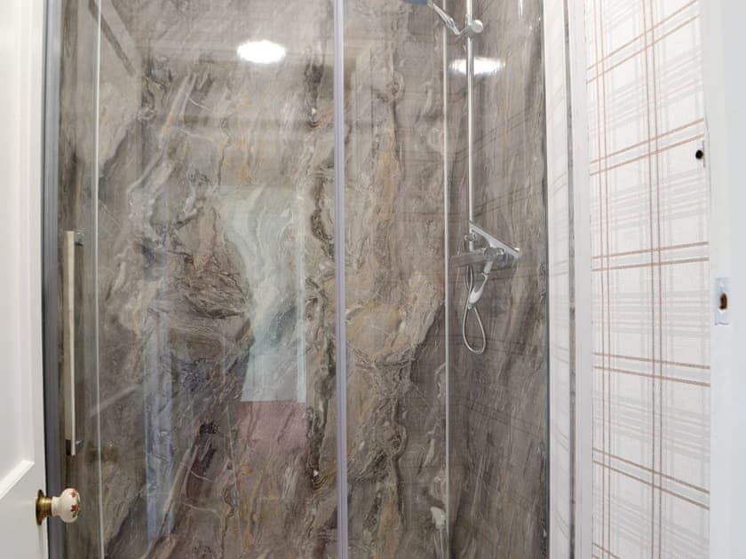 Shower room | Llansantffraed House, Hundred House, near Llandrindod Wells