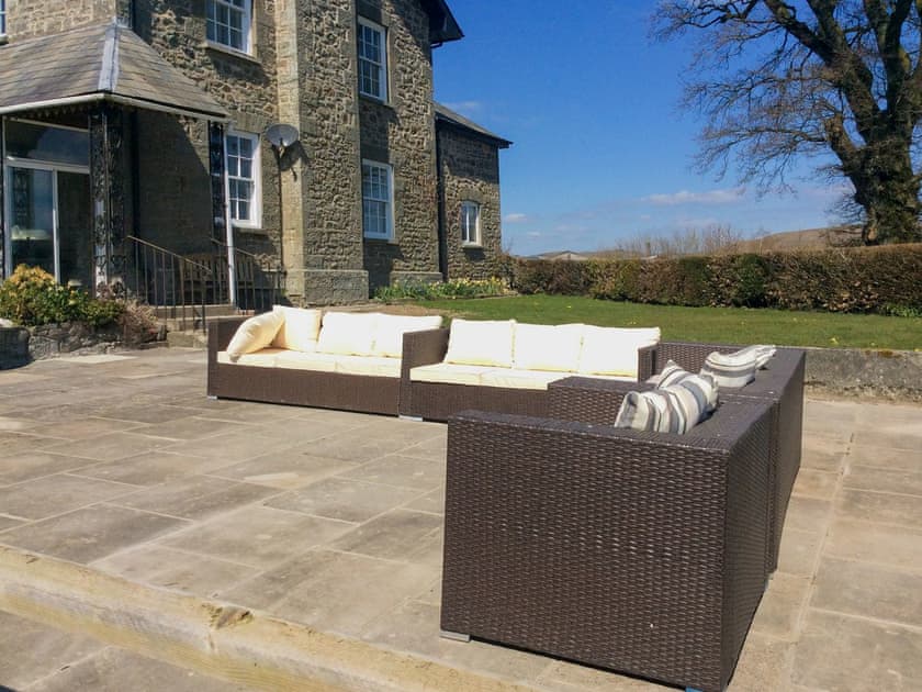 Sitting-out-area | Llansantffraed House, Hundred House, near Llandrindod Wells