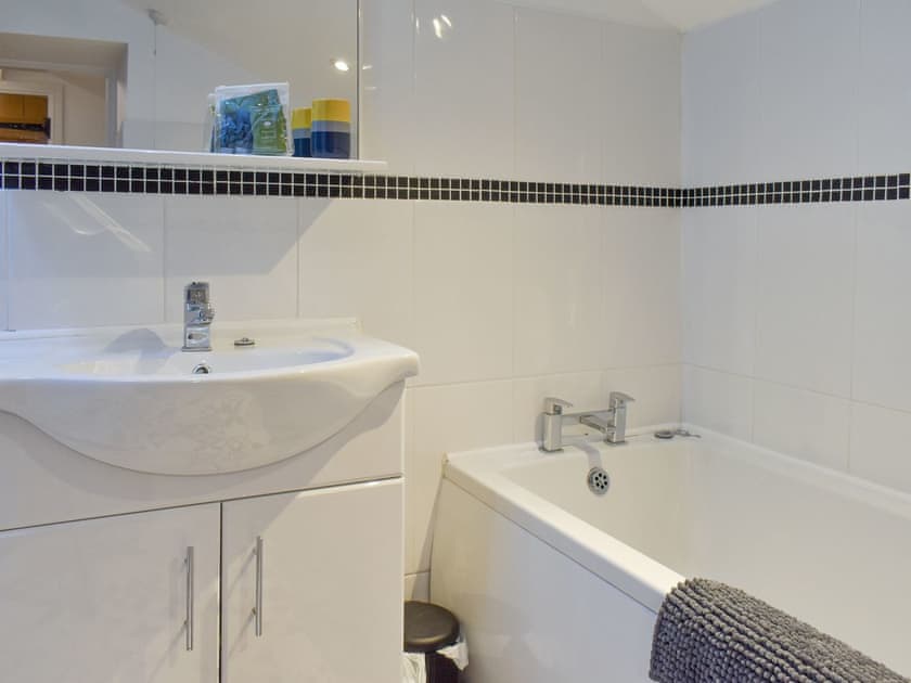 Bathroom | Ty Newydd, Betws-y-Coed