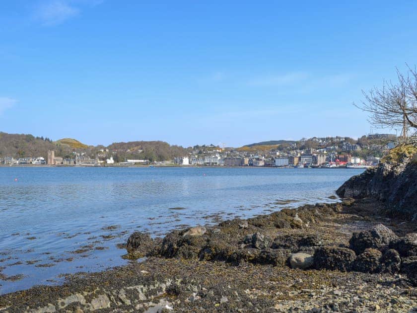 Surrounding area | Maggie’s Cabin, Oban