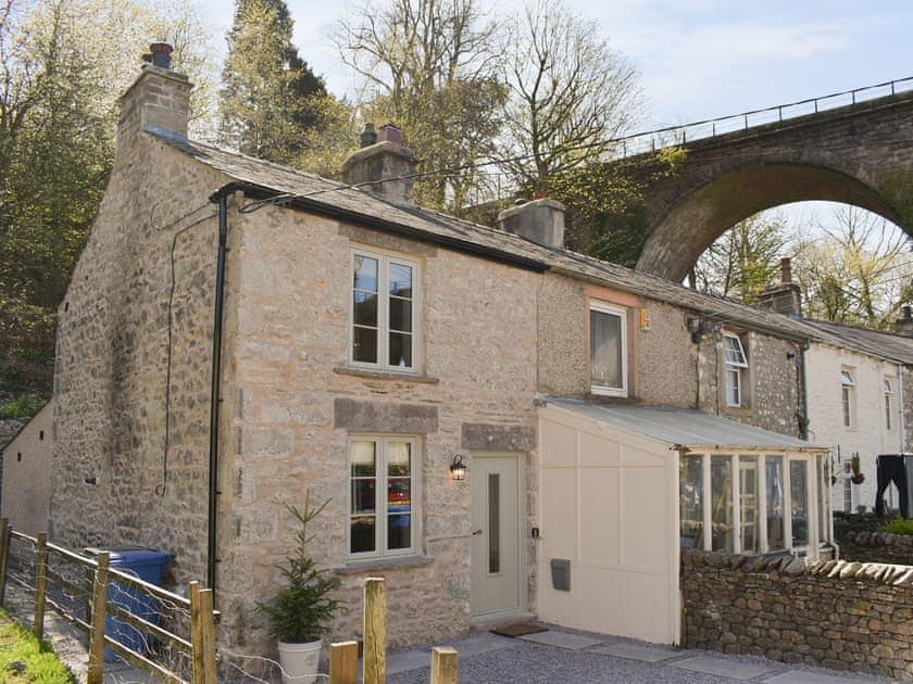 Exterior | Snow Falls Cottage, Ingleton