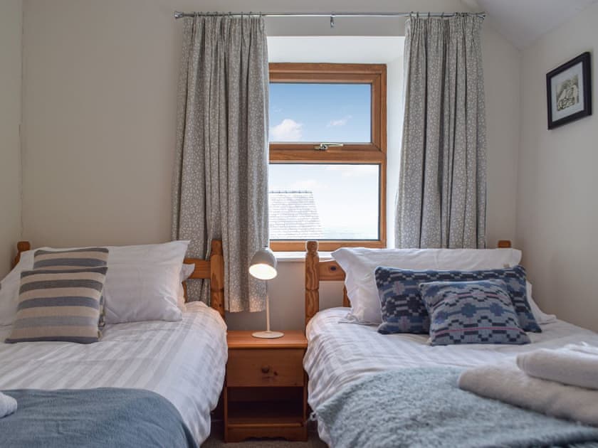 Twin bedroom | Corner House, Mathry