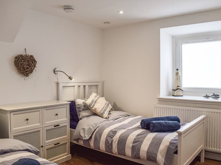 Twin bedroom | Pee Wee Cottage, Anstruther