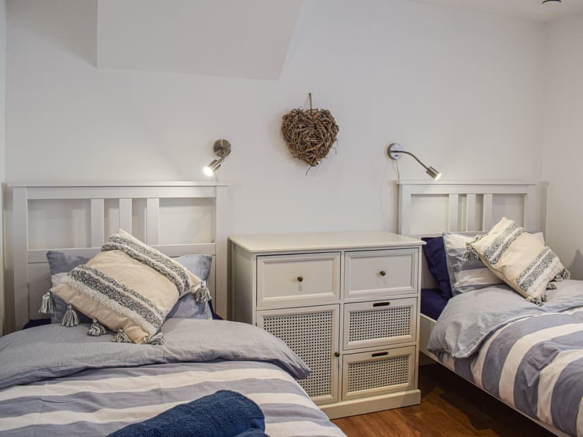 Twin bedroom | Pee Wee Cottage, Anstruther