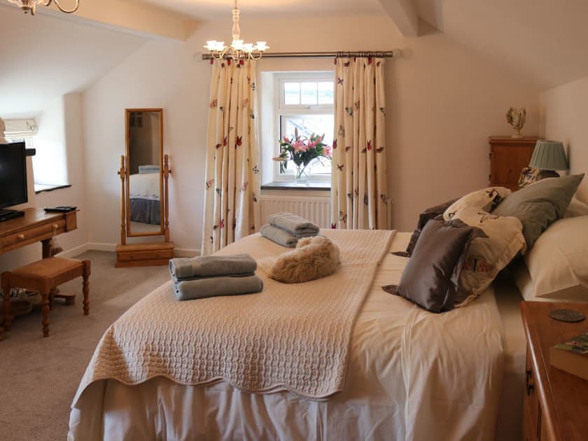 Master bedroom | Tyn Y Coed Farm House, Colwyn Bay
