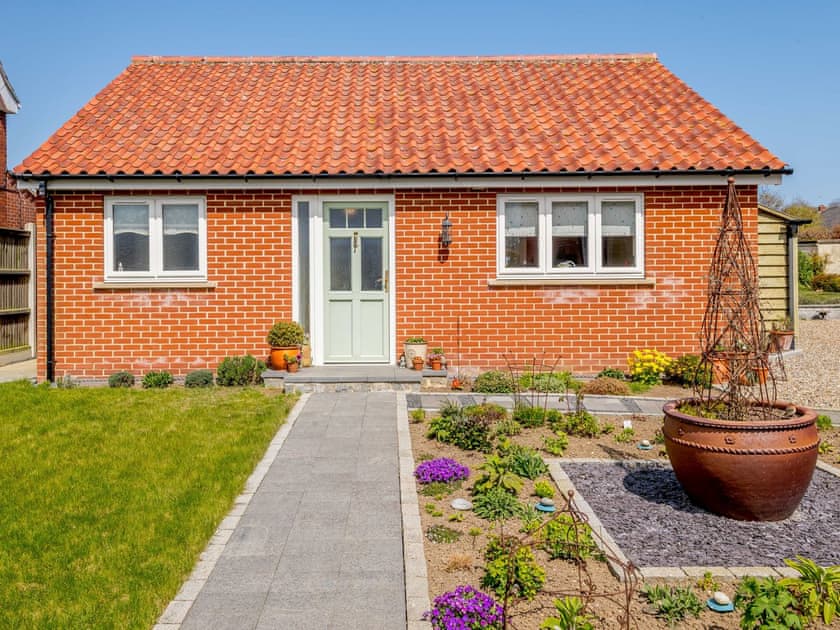 Exterior | Holly Lodge, Hemsby